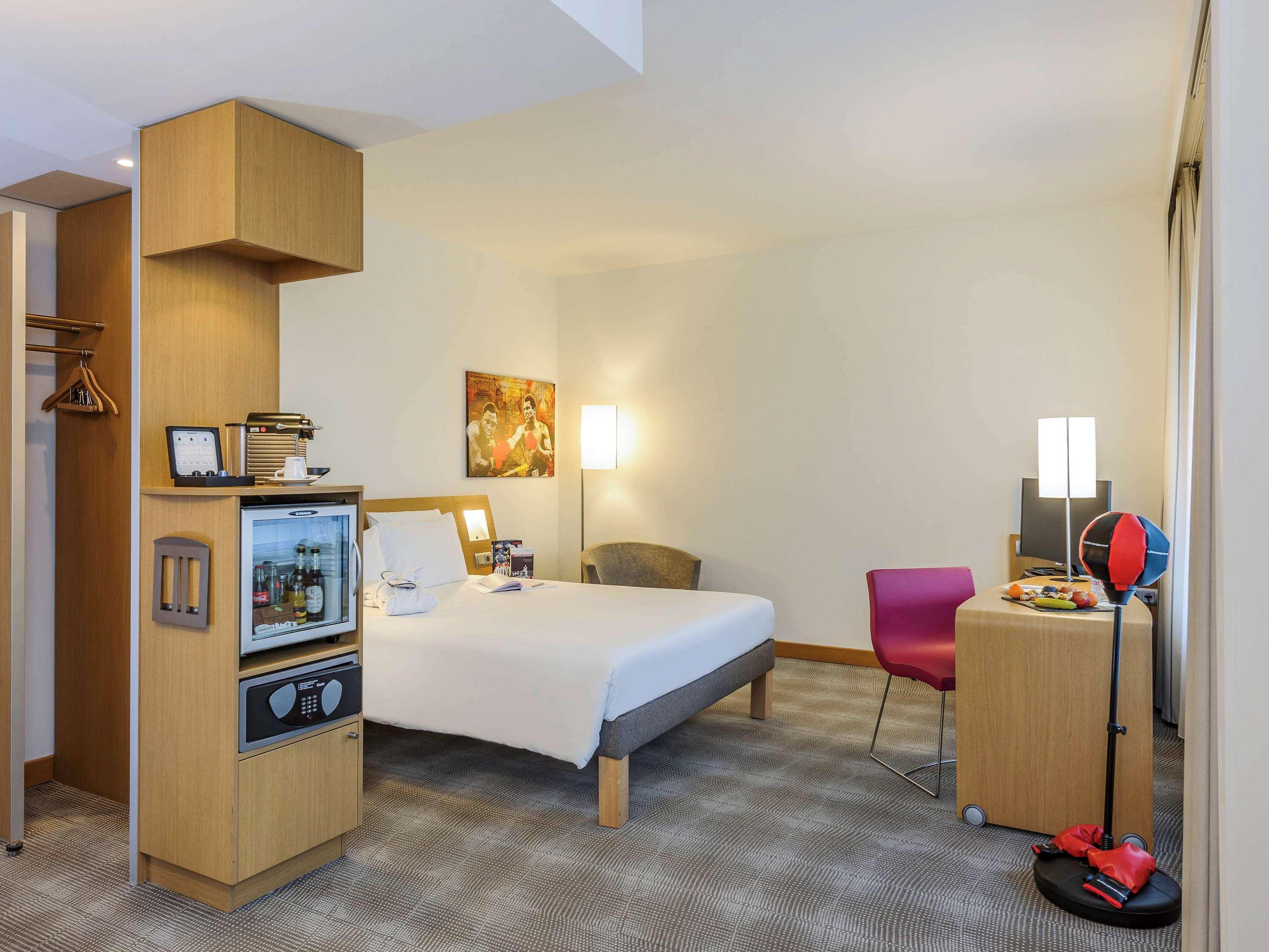 Novotel Berlin Am Tiergarten Екстер'єр фото